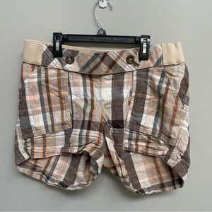 Old Navy Maternity Plaid Low Rise Waist Shorts - Size Medium